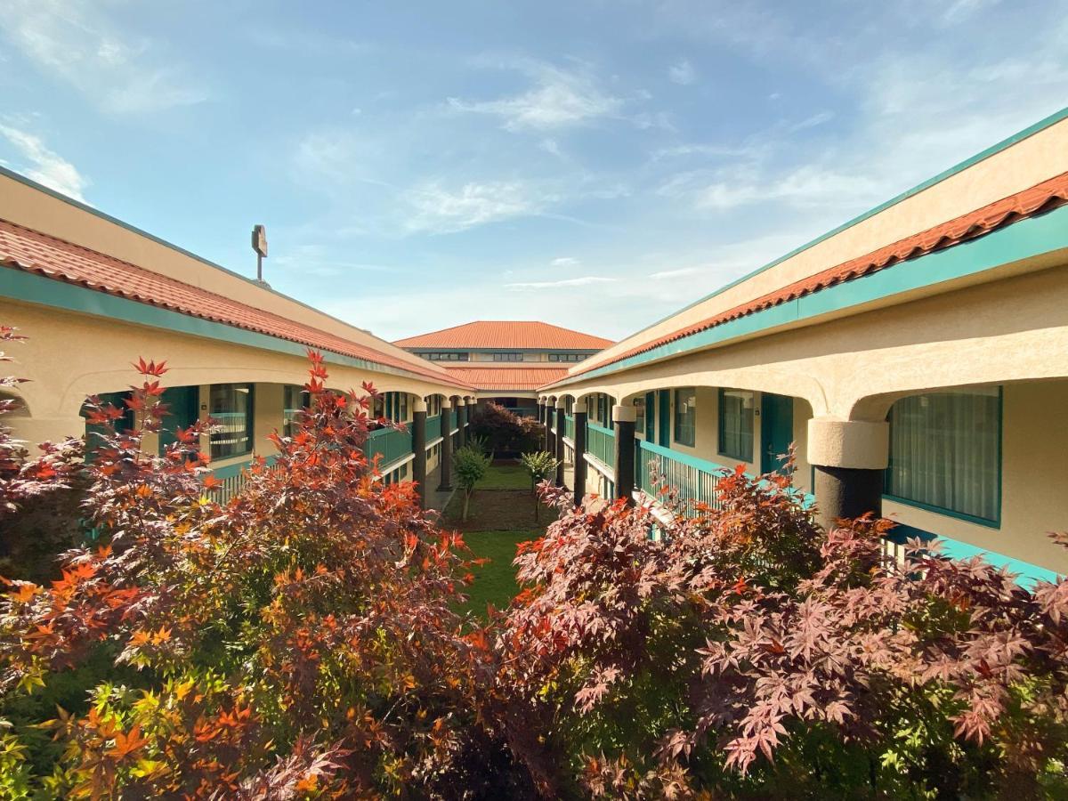 Motel 6 Savannah Ga Gateway & I95 Екстер'єр фото