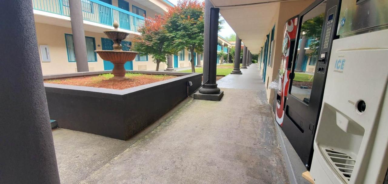 Motel 6 Savannah Ga Gateway & I95 Екстер'єр фото