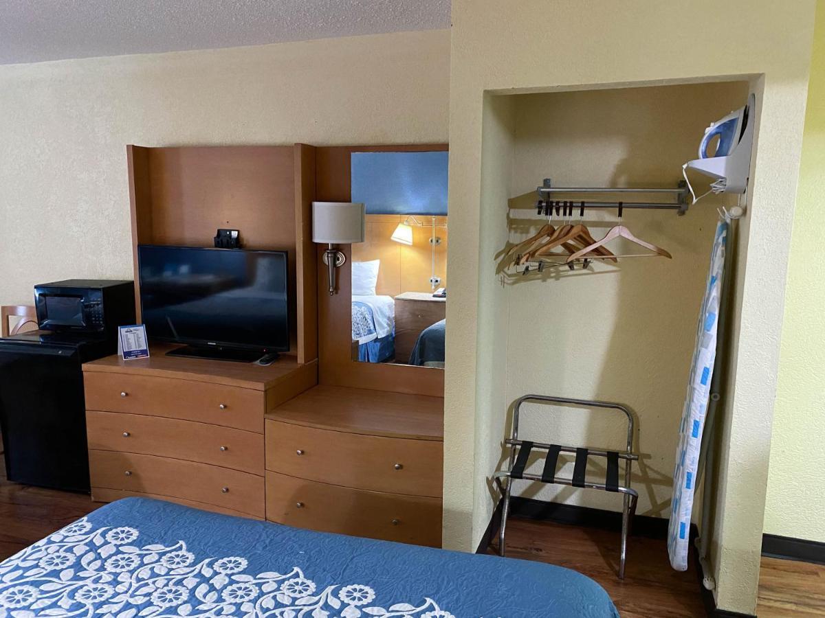 Motel 6 Savannah Ga Gateway & I95 Екстер'єр фото